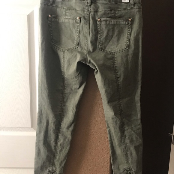 WHBM NWOT green skimmer jeans - Picture 2 of 5